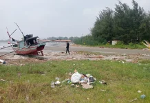 Sampah Ganggu Keindahan Pantai Pondok Besi Bengkulu