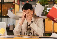 Ditekan Terus di Tempat Kerja Bisa Bikin Emosi Meledak