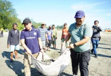 Pemkot Bengkulu Ajak ASN Gotong Royong Bersihkan Pantai Panjang