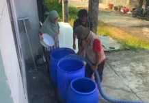 Kemarau BPBD Kota Bengkulu Salurkan Air Bersih ke Warga