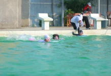Mengenalkan Olahraga Berenang bagi Balita