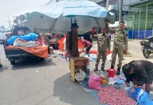 Satpol PP Kota Bengkulu Tertibkan PKL di Kawasan Pasar Panorama