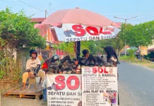 Keahlian Tukang Sol Sepatu yang Mulai Jarang Ditemui