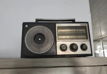 Radio, Temani Aktivitas Warga Sehari-hari