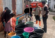 BPBD Kota Bengkulu Distribusikan Air Bersih untuk Warga