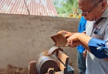 Camat Pondok Kelapa Dorong Warga Manfaatkan Limbah Sabut Kelapa