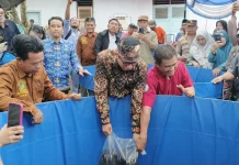 Kebun Tebeng Jadi Percontohan Pengelolaan Sampah Berbasis Ekonomi Produktif