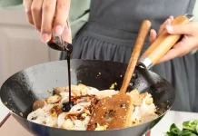 Kecap Manis Diam-Diam Tingkatkan Tekanan Darah