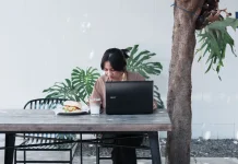 Gen Z Lebih Fokus Kerja di Luar Kantor, Alasannya Lebih Fleksibel