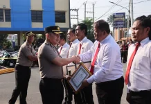 Puluhan Personal Polresta Begkulu Terima Penghargaan atas Dedikasi Kinerja
