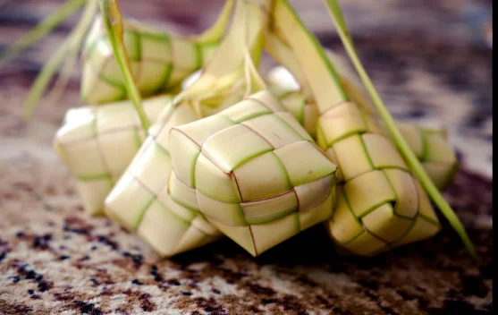 Ketupat vs Nasi, Mana yang Lebih Rendah Kadar Gula?
