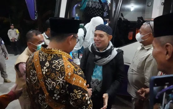 Haru Kepulangan Haji Kloter 4