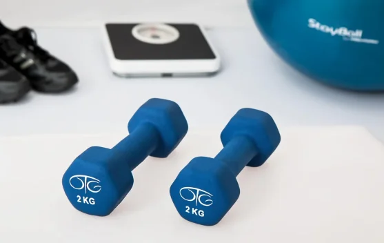 Masuk Kepala Empat, Saatnya Angkat Beban: Mengapa Gym Bukan Cuma untuk Anak Muda