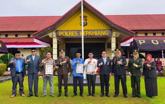 Wabup Hadiri Upacara Hari Bhayangkara
