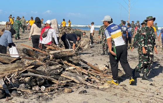 Radin Inten Asri Sinergi tanpa Batas Jaga Kebersihan Lingkungan