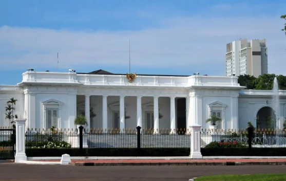 Jangan Tertukar, Ini Perbedaan Istana Negara dan Istana Merdeka