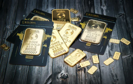 Emas Melonjak Tajam, Peluang Investor Berburu Cuan!