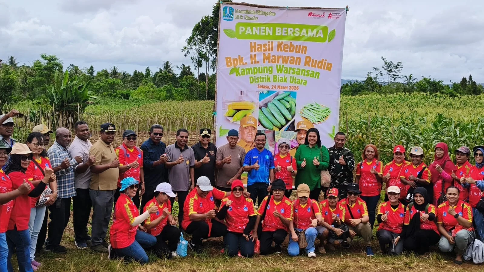 Wabub Biak Panen Bersama Pastikan Ketahanan Pangan –Inflasi Aman - RRI.co.id