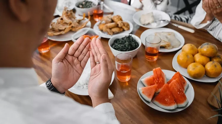 Doa Berbuka Puasa Ramadan, Berikut Lafalnya.
