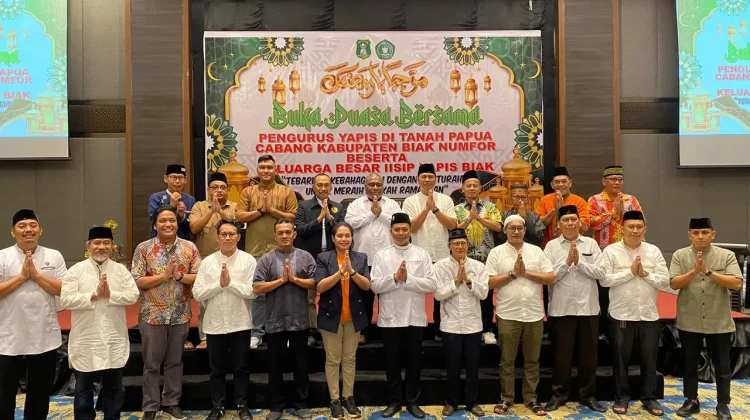 Yapis Biak, dan Keluarga Besar IISIP Gelar Buka Puasa Bersama