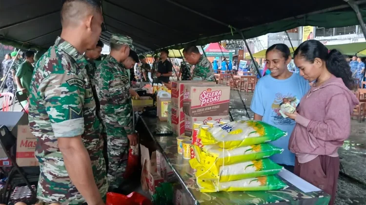 Semarak Ramadan,Kodim 1708/BN Gelar Bazar Murah untuk Masyarakat Biak