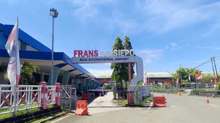 Bandara Frans Kaisiepo Biak Perkuat Pelayanan,Pengamanan Angkutan Lebaran 2026