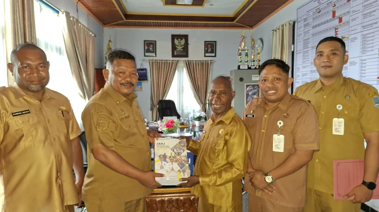 Setwan Biak Apresiasi Pemkab Biak Serahkan LKPJ 2025