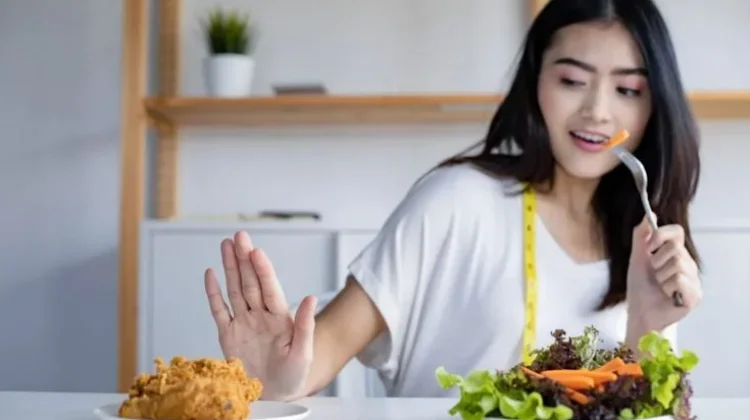 Tujuh Tips Cegah Berat Badan Naik saat Lebaran, Biar Tetap Ideal