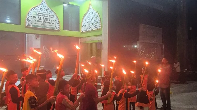 Pawai Obor Malam Takbiran digelar Jemaah Masjid Al Amin Biak