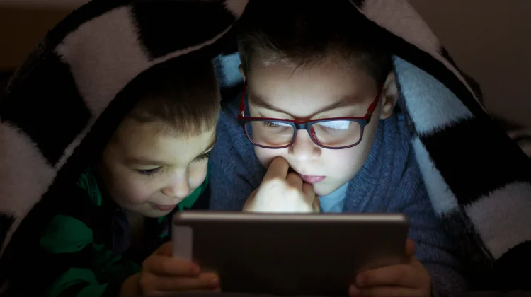 Waktu Ideal Anak Gunakan Gadget