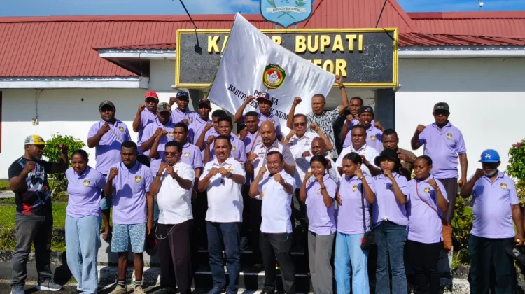 Wabup Biak Numfor Lepas Kontingen Pertina Tampil di Kejurda