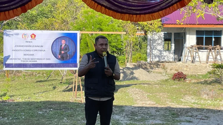 Legislator Yohanes Wakum Serap Aspirasi Masyarakat Distrik Swandiwe