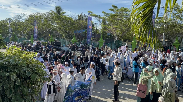 Ribuan Peserta Pawai Ta'aruf , Siap Ikut MTQ ke XXXI Kabupaten Biak Numfor