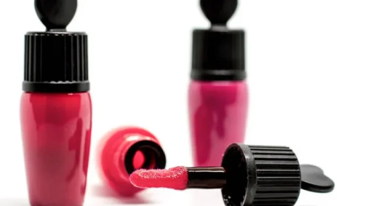 Lip Tint vs Lip Cream: Mana yang Lebih Cocok untuk Kamu?