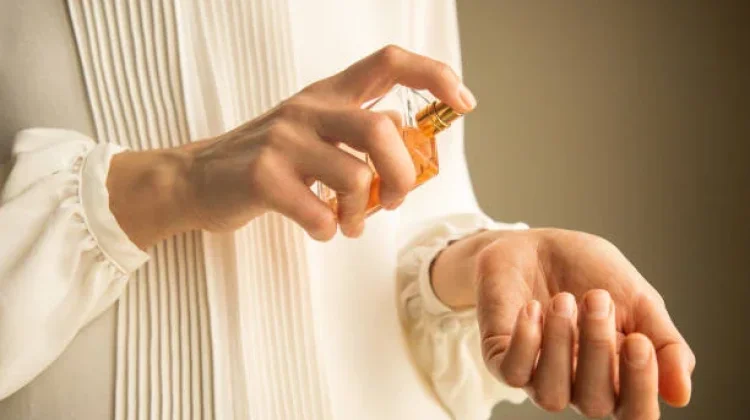 Wangi Parfum Tak Bertahan Lama? Cara Pakai Bisa Jadi Kuncinya