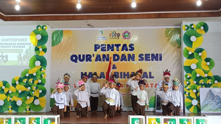 SD Plus Putra Permata Biak Gelar Pentas Qur'an & Seni, Dirangkai dengan Halal Bihalal