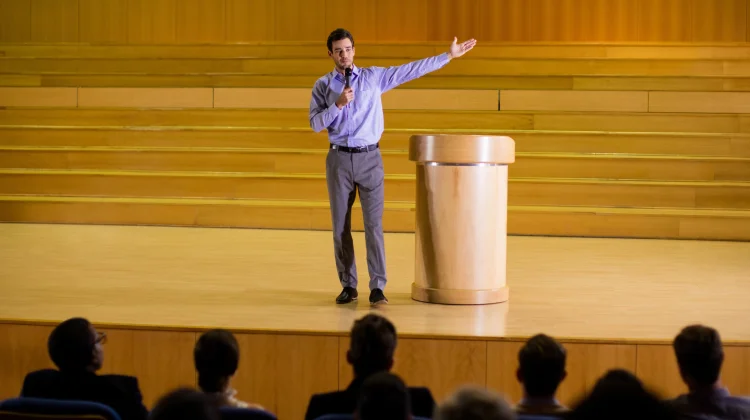 Public Speaking: Lebih dari Sekadar Berbicara