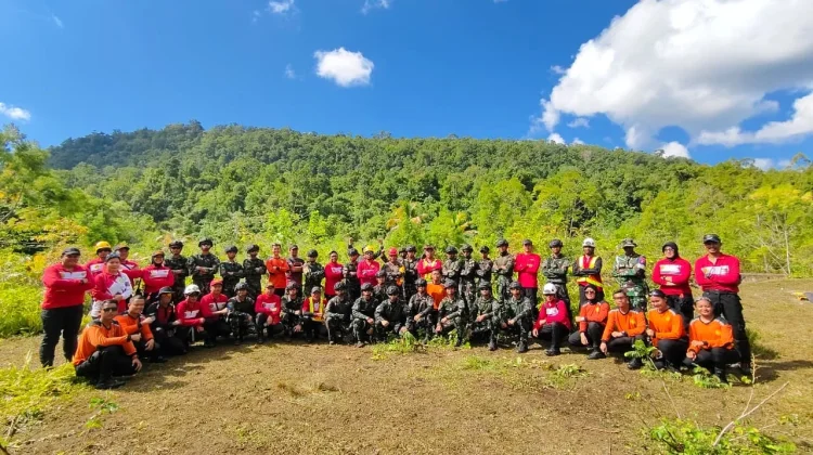 SAR Kelas A Biak dan Pasgat Gelar Latihan Vertical Rescue