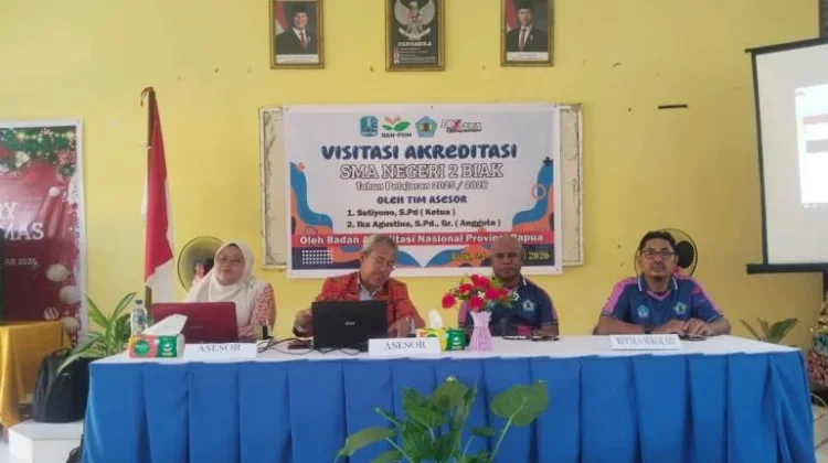 Visitasi BAN PDM Papua di SMA Negeri 2 Biak Kota