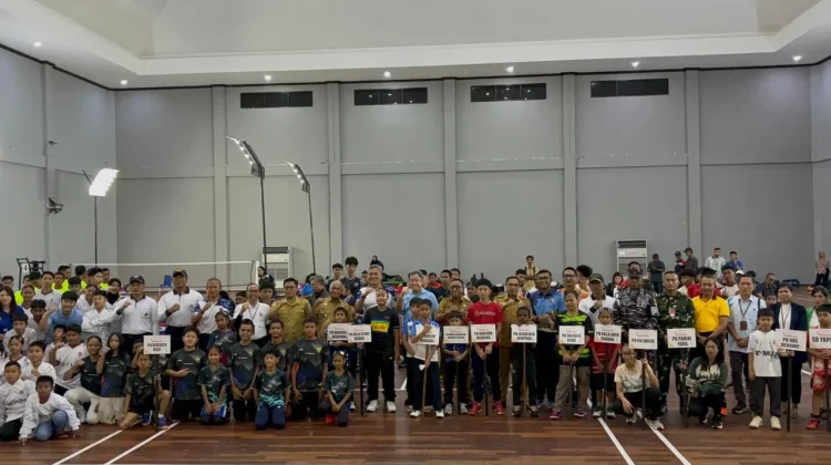 Resmi dibuka,Kejuaraan Bulutangkis Hadi Open Papua dengan Total Hadiah Rp149 Juta