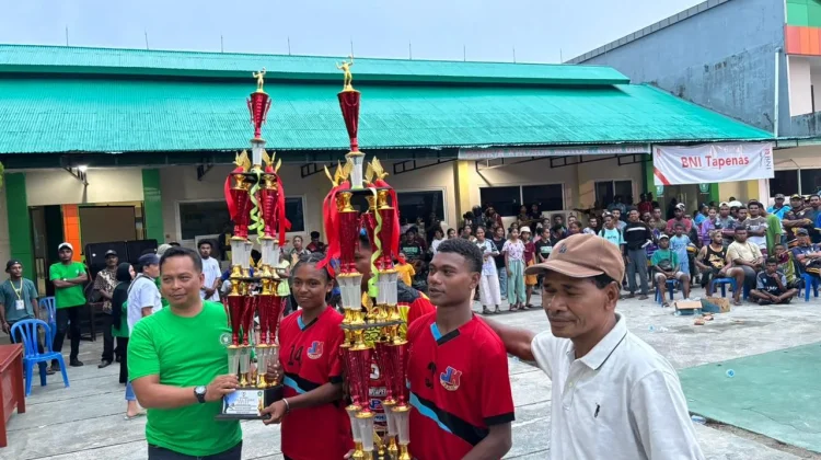 Turnamen Rektor CUP IISIP Yapis Biak, Berakhir SMA Negeri Warsa Raih Tropi Bergilir