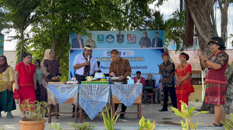 SMP Negeri 1 Biak Kota, Gelar Upacara Hardiknas dan Peringatan HUT ke-63