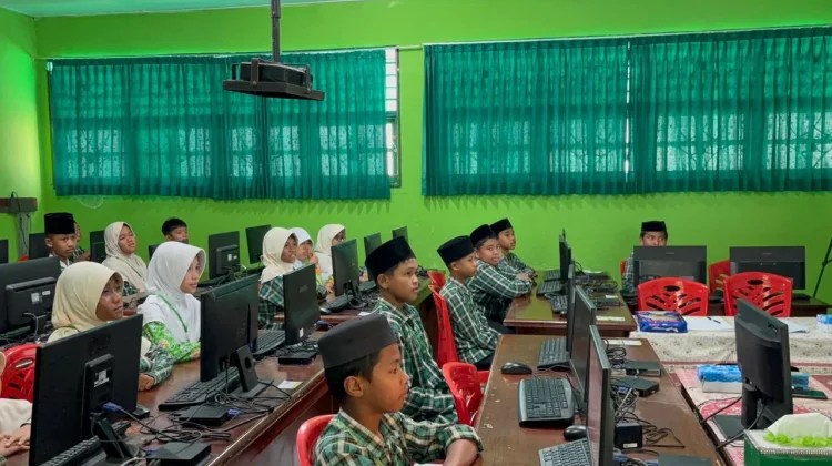 Kemenag Biak  Numfor, Pantau Langsung Asesmen Sumatif Akhir di SD Yapis 1