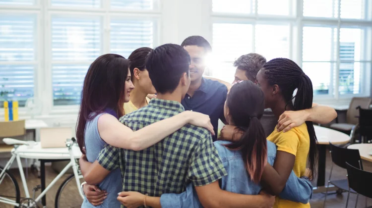 Job Hugging Jadi Pilihan Gen Z di tengah Ketidakpastian Ekonomi