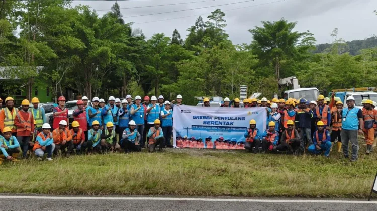 Aksi Grebek Penyulang, PLN Tingkatkan Keandalan Listrik Papua jelang Idul Adha