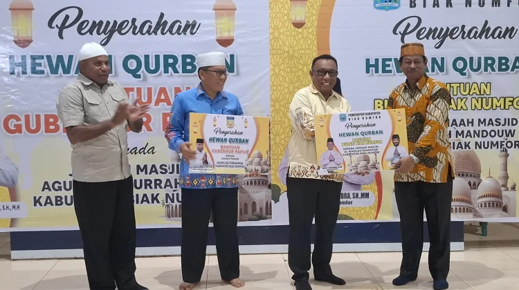 Masjid Alwasilah Mandouw Terima Bantuan Hewan Kurban Bupati Biak Numfor