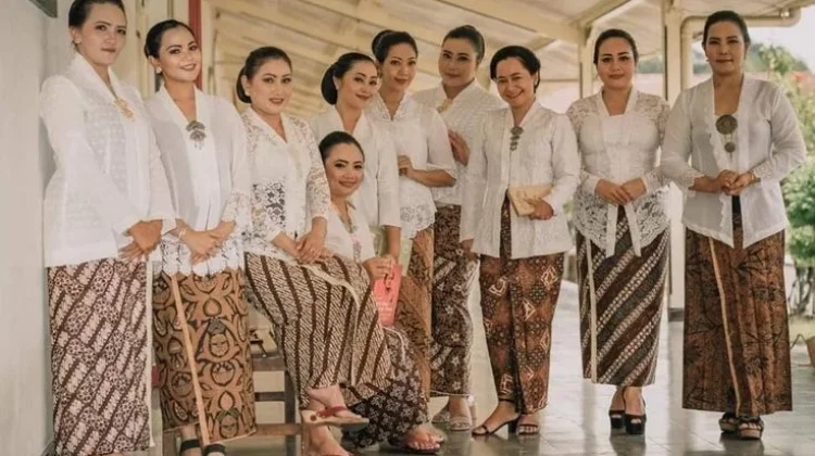 FYP in Kebaya, Tren Budaya yang Viral di TikTok