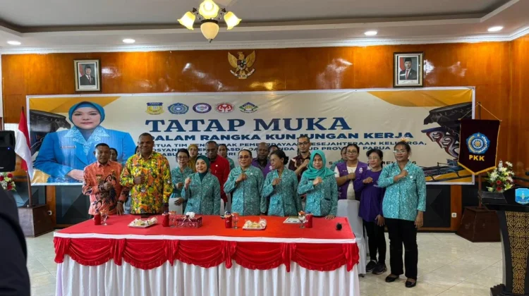 Ketua TP PKK Provinsi Papua,  Gelar Tatap Muka, di Kabupaten Supiori