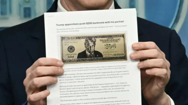 AS Siapkan Desain Uang Kertas 250 Dolar:  Bergambar Wajah Donald Trump