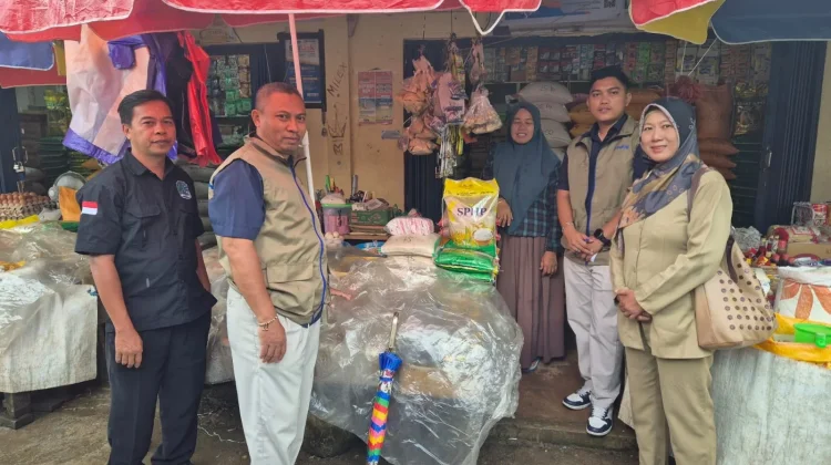 Bulog Biak-Dinas Pertanian Sidak Pasar, Cek Stok Beras SPHP dan Minyakita